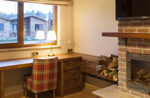 Orhangazi House | Luxurious Suits Surrounded by Nature with Jacuzzi & Shared Pool in Bursa