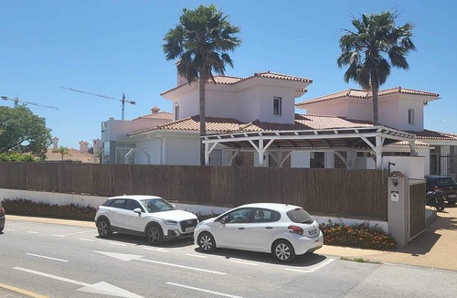Fuengirola Villa | Luxurious Three Bedroom Villa Close To The Beach