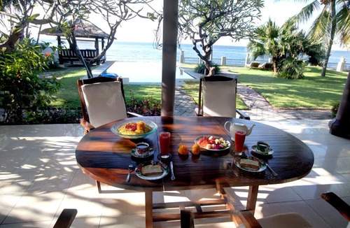 Bukti Villa | Luxurious & Tranquil Beachfront private villa with private pool