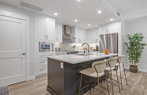 Canmore Condo | Luxurious Vacation Apartment /Mountain Scenery