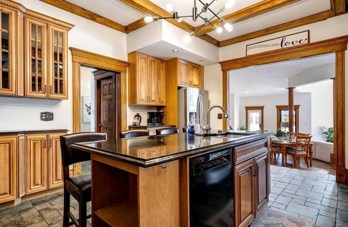 Leamington House | Luxurious Vacation Rental near Lake Erie for an Amazing Family Retreat in Leamington, Ontario