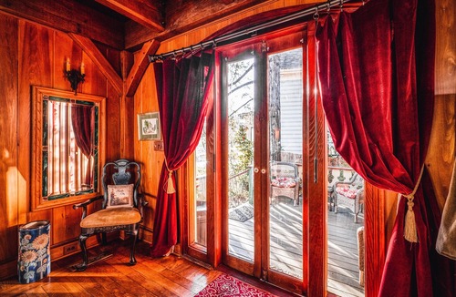 Nevada City Cottage | Luxurious Victorian Cottage in Historic Gold Country Town