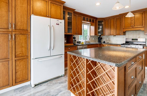 Townline Hill House | Luxurious villa