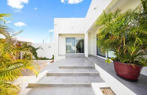 Koyari Apartment | Luxurious villa in Noord, Aruba