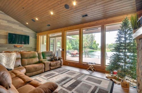 Ridgefield House | Luxurious Waterfront Retreat w/Private Pond!