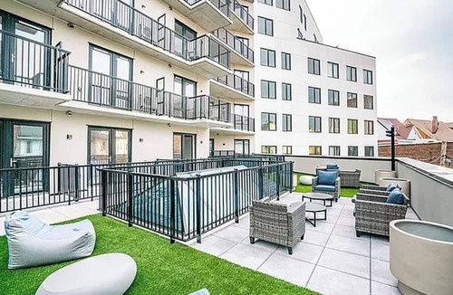 Flatbush Apartment | Luxury 1-bed apartment in full amenity building.