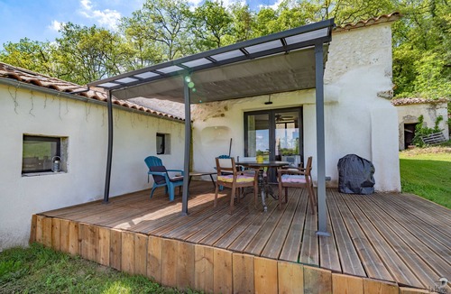 Serres-et-Montguyard Cottage | Luxury 1 bd gite. Rural & Peaceful. Eymet just 5 mins away. Fast Starlink WIFI.