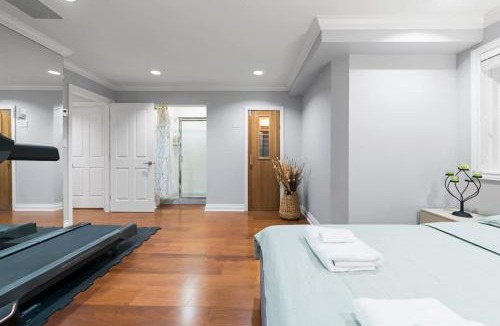 Shaughnessy House | Luxury 1200 squft 2BR Shaughnessy Suite Near YVR & DT