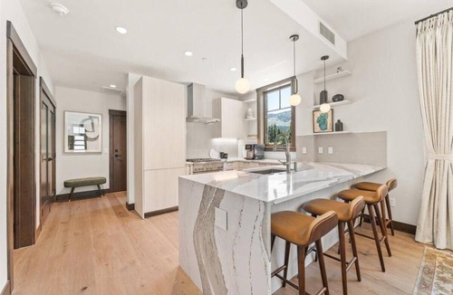 Stateline Condo | Luxury 1256 sqft. 2 bed, 2.5 bath Condominium