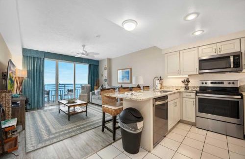 Brush - Stewarts House | Luxury 18th Floor 1 BR Condo Direct Oceanfront Beach Resort Villa