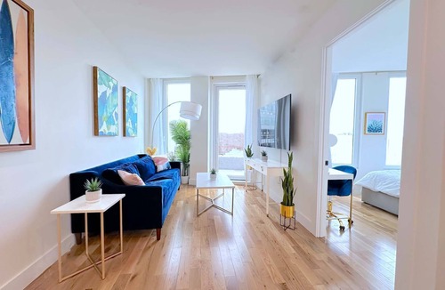 Greenpoint Apartment | Luxury 1BDR - Private Terrace - Elevator - Gym - Lounge -Rooftop - Greenpoint