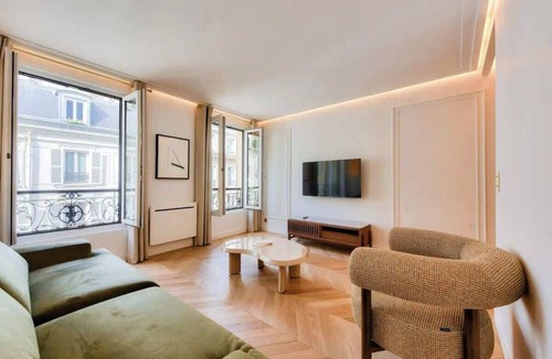 Chaillot Apartment | Luxury 1BR apartment - Champs Elysees