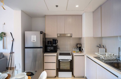 Abu Dhabi Apartment | Luxury 1BR at Waters Edge | Yas Island Escape