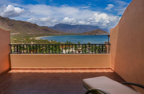 Loreto Resort | Luxury 1BR Suite With TPC Golf Course Access and Amazing Views!
