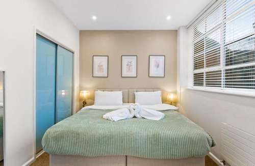 The Cultural Quarter Apartment | Luxury 2 Bed & 2 Bath, Near Beach By Stay Aura Vacation Rental Brighton & Hove