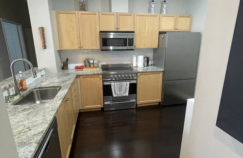 Church and Wellesley Condo | Luxury 2 Bed & 2 Bath Right Next To Subway In The Heart Of DT