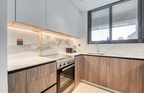 Barsha Heights Apartment | Luxury 2 Bed With Private Terrace, pool & yoga