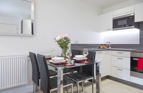Crofton Park Apartment | Luxury 2 bedroom apartment in London