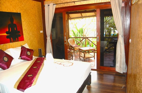 Lamai House | Luxury 2 bedroom bungalow, jacuzzi pool, 5 min beach FREE BREAKFAST!