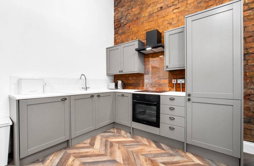 Wolverhampton Apartment | Luxury 2 Bedroom Apartment - Free Netflix - Wolverhampton Centre