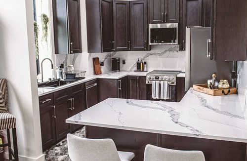 Roaring Spring Apartment | Luxury 2-bedroom B&B near the beautiful Spring Dam in Roaring Spring