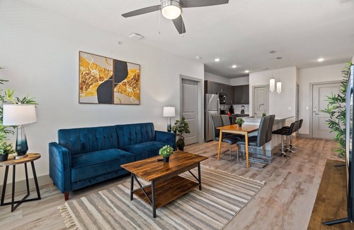Stony Ridge North Apartment | Luxury 2BD/2BA Next to Airport 0zzd