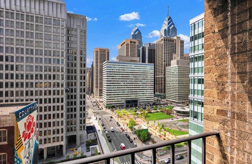 Center City Apartment | Luxury 2BD | Center City | 4 Beds | By JFK plaza