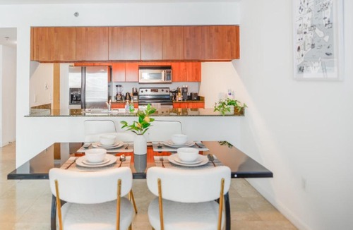 Brickell Apartment | Luxury 2BD Condo | Sauna, Pool & Resort Access