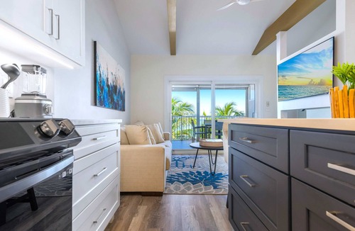 Savannah Condo | Luxury 2Bdr Beachfront Condo on Spotts Beach
