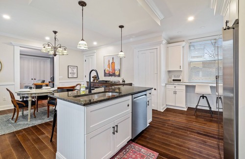 Pittsford Apartment | Luxury 2Bed 2Bath Apartment in Heart of Historic Pittsford Village