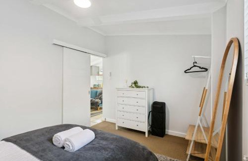 City Centre House | Luxury 2BR Beachside Stay - 2 Parking