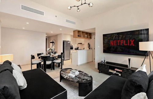 Za'abeel 2 Apartment | Luxury 2BR Downtown Steps from Burj Khalifa
