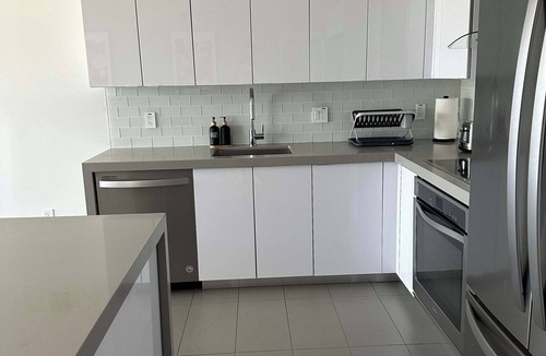 Town Square Apartment | Luxury 2BR Skyline Balcony + Free Parking