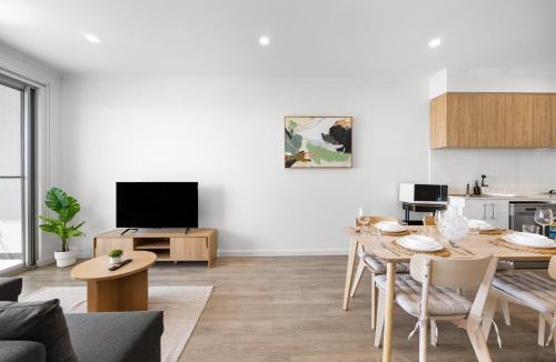 Prospect Apartment | Luxury 2BR & Sofa Bed Apartment in the Heart of Prospect