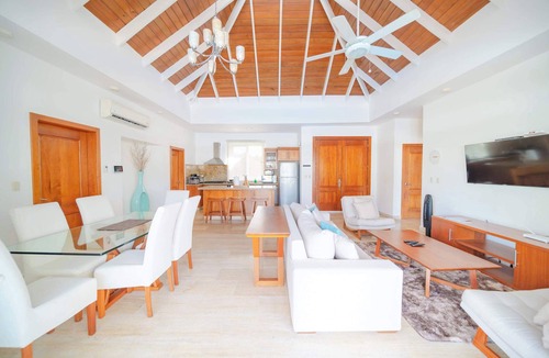 Playa Chiquita Villa | Luxury 2BR Villa next to Santa Fe