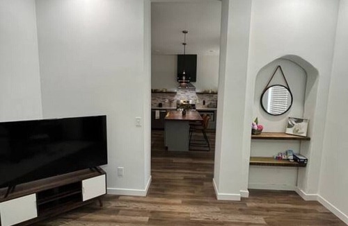Covington House | Luxury 2BR within walking distance to Nightlife!