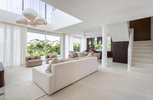 Cemagi Villa | Luxury 3 bed beachside villa with cold plunge pool, rooftop & designer furniture