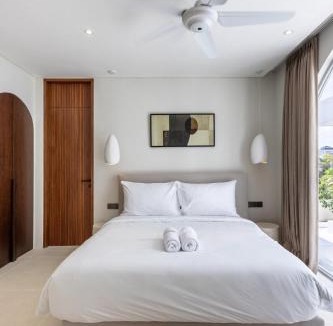 Cemagi Villa | Luxury 3 bed beachside villa with cold plunge pool, rooftop & designer furniture