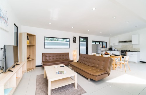 Lamai Villa | Luxury 3 bedroom Pool/Coconutview villa