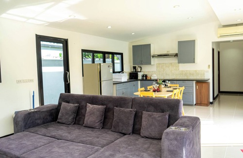 Lamai Villa | Luxury 3 bedroom Pool/Coconutview villa