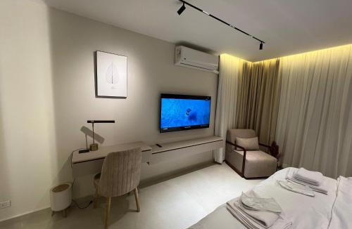 Agouza Apartment | Luxury 3 Bedrooms Aparthotel Prime and Upscale Location - G