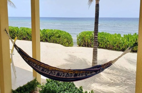 North Side House | Luxury 3bd Beach Front, # 5 Yellow, Stunning Views