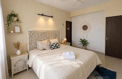 Taj Ganj Apartment | Luxury 3BHK Near Taj Mahal and Pool by ChhatraChhaya