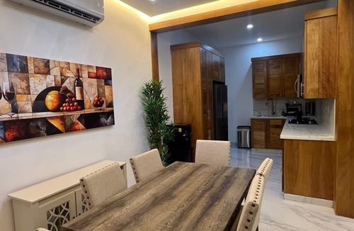 Montellano Condo | Luxury 3BR 3BA Condo w/Pool & AC Near Beaches