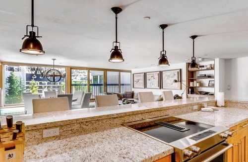 Vail Condo | Luxury 3BR Flexible Sleeping Sophisticated Vail Mountain Retreat