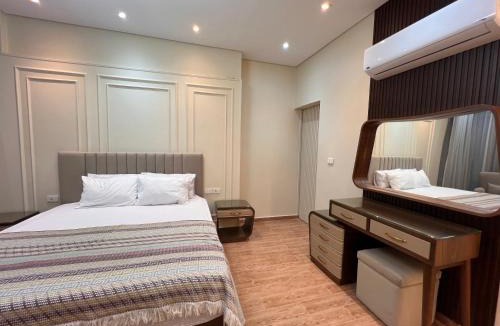 Garden City Apartment | Luxury 3BR Home Overlooking the Nile in Garden City - By Kemetland