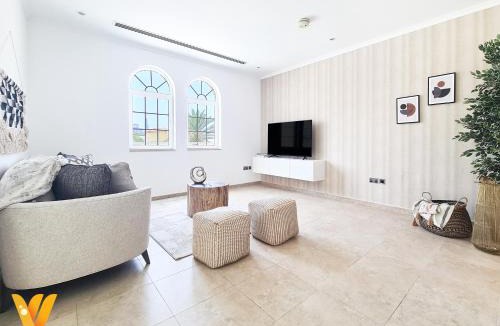 Jumeirah Park Villa | Luxury 3BR Private Pool Villa and Elaborate Gardens