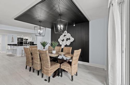 Arcadian Shores House | Luxury 3BR Suite! LED Fireplace & Premiere Kitchen! North Hampton 1606