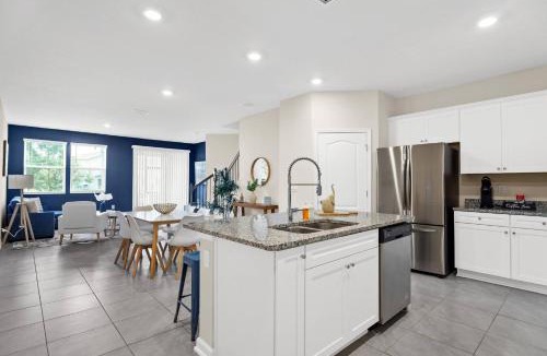 St. Augustine House | Luxury 3BR Townhome | Pool | Gym | Close 2 Beach.