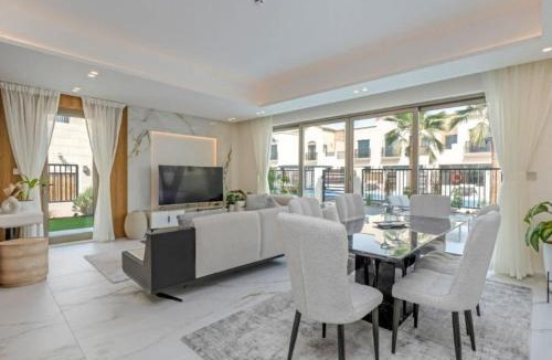 Dubai Villa | Luxury 3BR Villa with Pool View & Modern Comfort